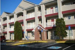 InTown Suites Mobile West Image