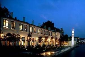 Sumahan on the Water Image