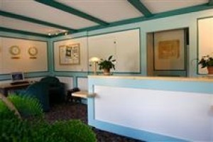 Sun & Ski Inn and Suites Image