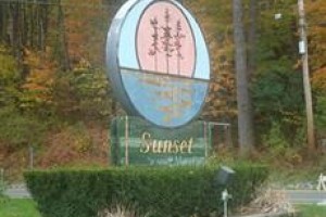 Sunset Motor Inn Image