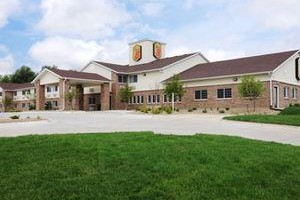 Super 8 Cedar Falls Image