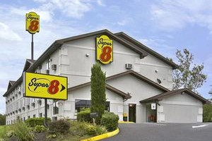 Super 8 Motel Bristol (Virginia) voted 6th best hotel in Bristol 