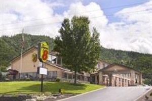 Grants Pass Super 8 Motel Image