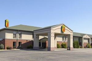 Super 8 Grayson voted 3rd best hotel in Grayson