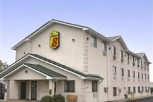 Super 8 Harrisonburg Image