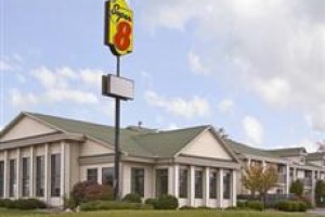 Super 8 Hudson voted 3rd best hotel in Hudson