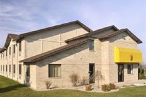 Super 8 Hudsonville Image