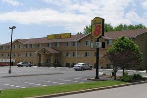 Super 8 Independence/Kansas City Area voted 7th best hotel in Independence 