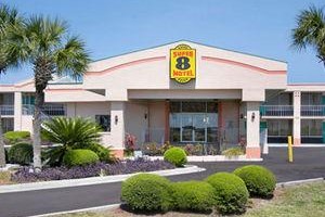 Super 8 Motel Maingate South Davenport (Florida) voted 10th best hotel in Davenport