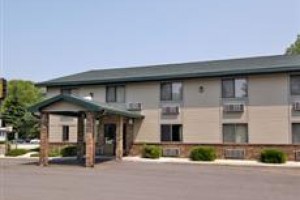 Super 8 Marinette voted 3rd best hotel in Marinette