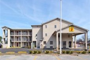 Super 8 Millington voted 3rd best hotel in Millington