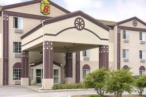 Super 8 Motel Monroe Toledo Area Luna Pier voted  best hotel in Luna Pier