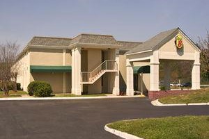 Super 8 Motel Montgomery Image