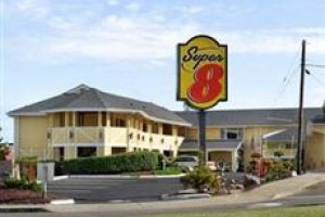 Super 8 Coos Bay / North Bend Image