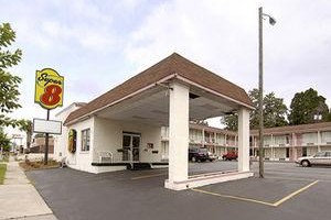 Super 8 Orangeburg Image