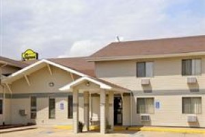 Oskaloosa Super 8 Motel Image