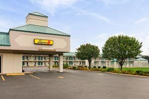 Super 8 Motel Pulaski Image