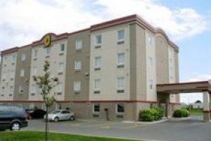 Super 8 Motel West Vaudreuil Image