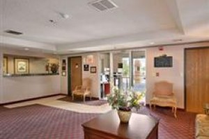 Super 8 Winfield/Quail Ridge voted  best hotel in Winfield