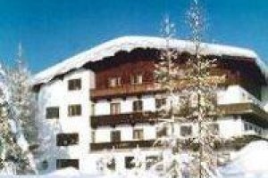 Tasma Hotel Image