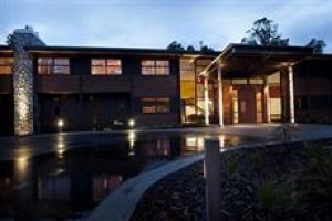 Te Waonui Forest Retreat Image