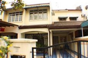 Teratai Homestay at Taman Kinrara 2 voted 4th best hotel in Puchong