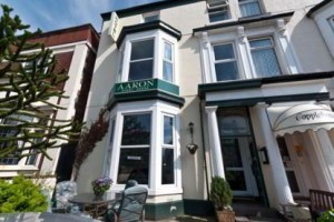 The Aaron Guest House Southport Image