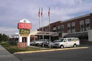 The Airport Inn Image