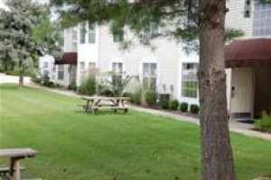 Ambassador Inn & Luxury Suites Image