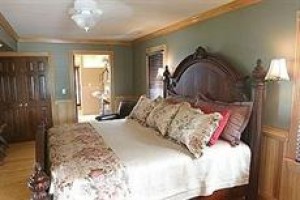 The Burrus House Inn Image
