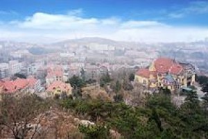 The Castle Hotel Qingdao Image