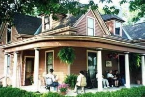 The Cottage at The Corner House B&B voted 4th best hotel in Nicholasville