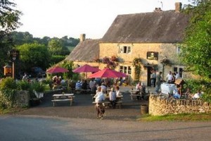 The Crown Inn Frampton Mansell Image