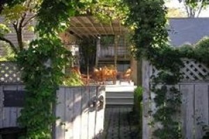 The Guest House Perrysburg Image