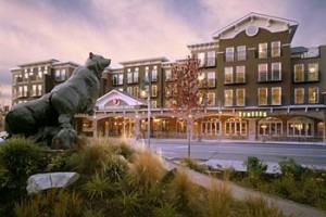 Heathman Hotel voted  best hotel in Kirkland