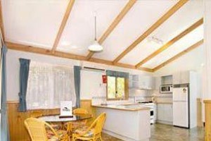 The Lorikeet Tourist Park Cabins Arrawarra Image