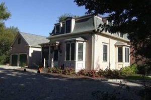 The Maple Street Inn Image