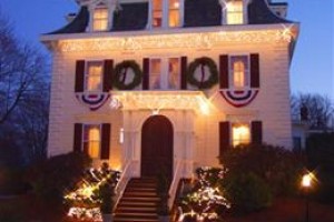 The Marblehead Inn Image