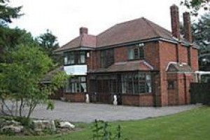 The Redlands Guest House Solihull Image
