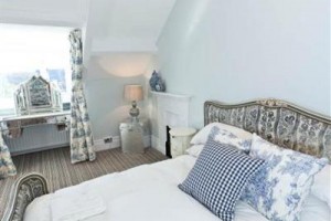 Rosebery Hotel Image