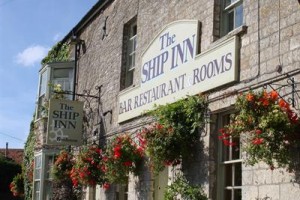The Ship Inn and Hotel Image