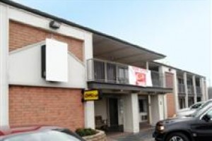 Econo Lodge Buckeye Lake Image