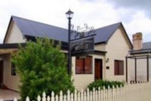 Top of the Range Retreat voted  best hotel in Guyra