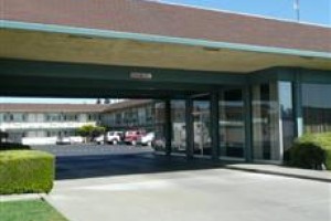 Town House Inn Image