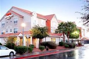TownePlace Suites Phoenix Metrocenter Mall Image