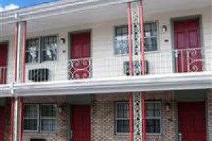 Towpath Motel Image