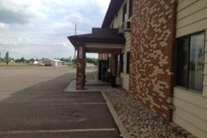 Travel Host Motel Image