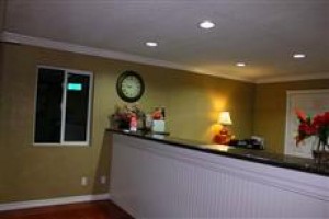 Travel Inn and Suites Fresno Image
