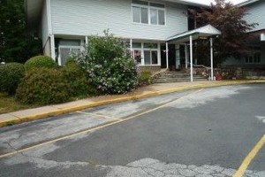 Travelodge Farmington Image