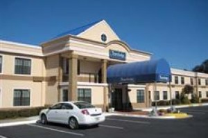 Travelodge Perry voted 2nd best hotel in Perry 